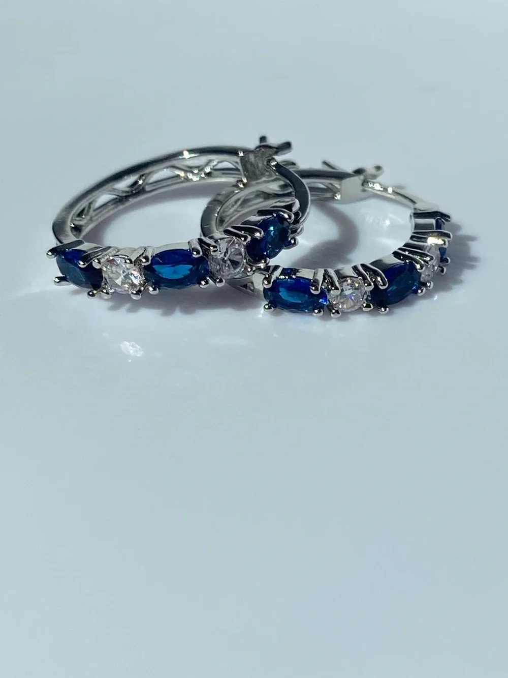 Fashion Rhinestone Crystal Hoop Earrings - New